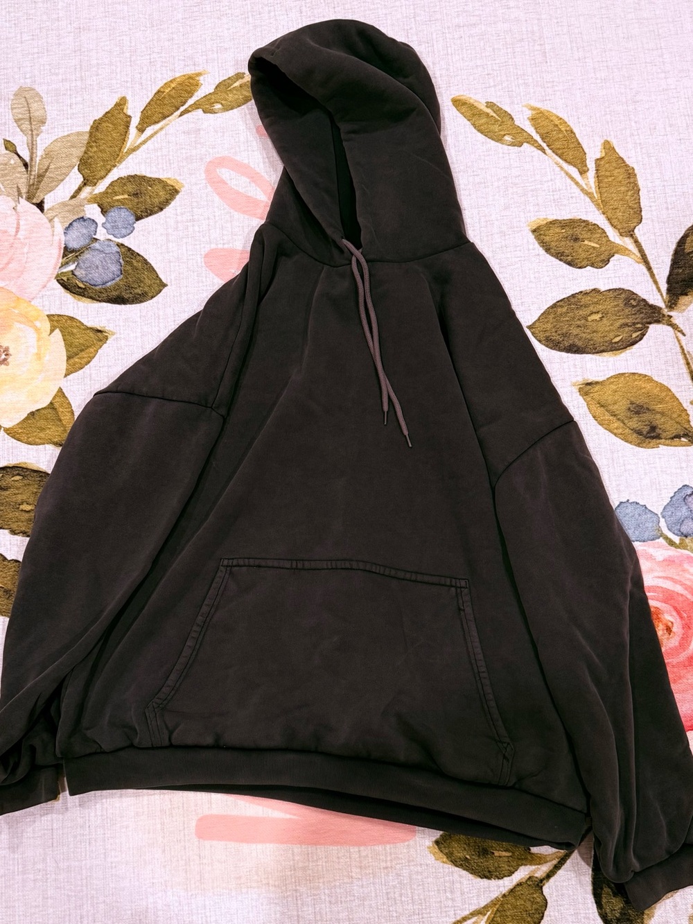 New like Yeezy style LA Black Hoodie with Front Kangaroo Pocket Heavy Weight